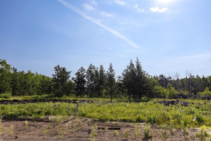 Property Photo: 31 Jackpine Crescent MB R0A 2N0