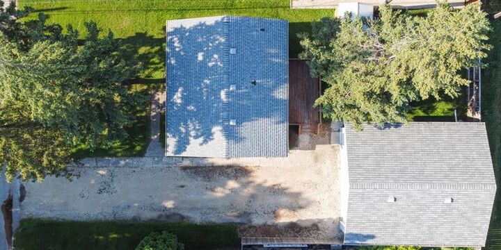 Property Photo: 686 Maplewood Crescent MB R1N 0B1