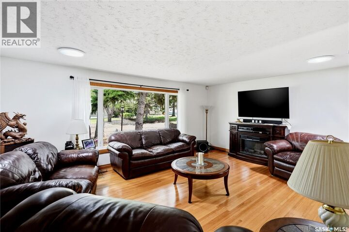 Property Photo: 104 Marsh Crescent SK S4S 6B4