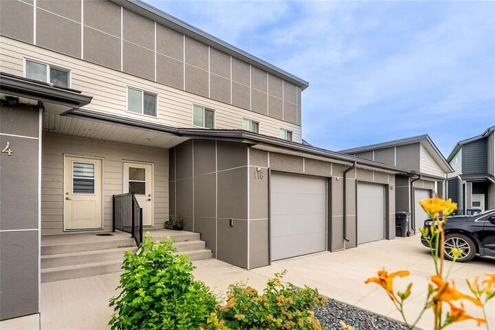Property Photo: 1655 Leila Avenue MB R2P 1V1