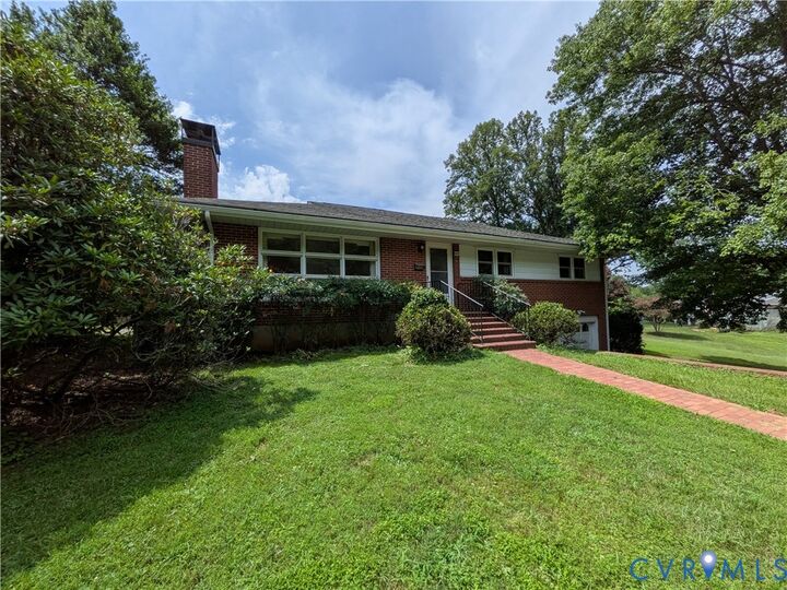 Property Photo:  1209 Ashland Circle  VA 24523 