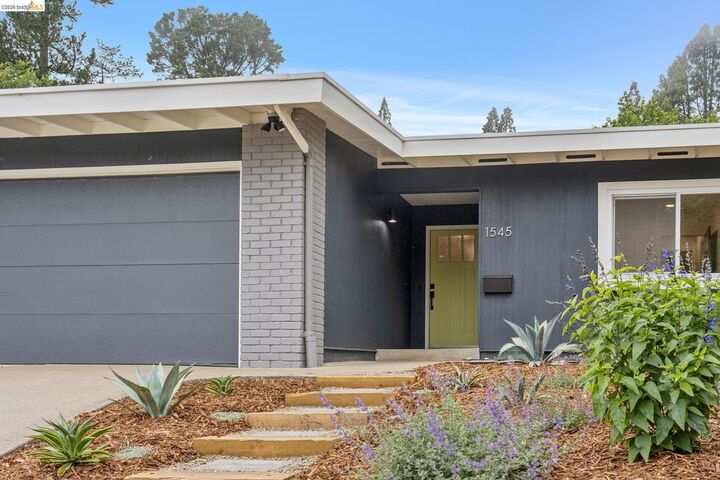 Property Photo: 1545 Summit Rd CA 94708