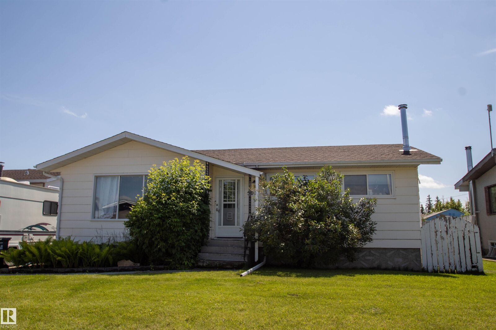 Property Photo: 5017 55 Ave AB T0A 3A1