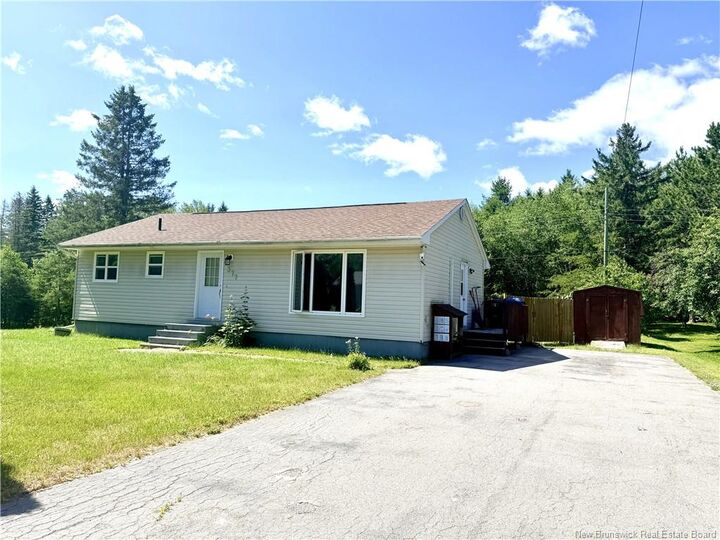 Property Photo:  377 Williston Drive  NB E1V 5X5 