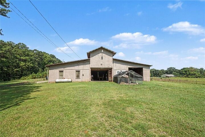 Property Photo: 2071 W Hightower Trail GA 30012