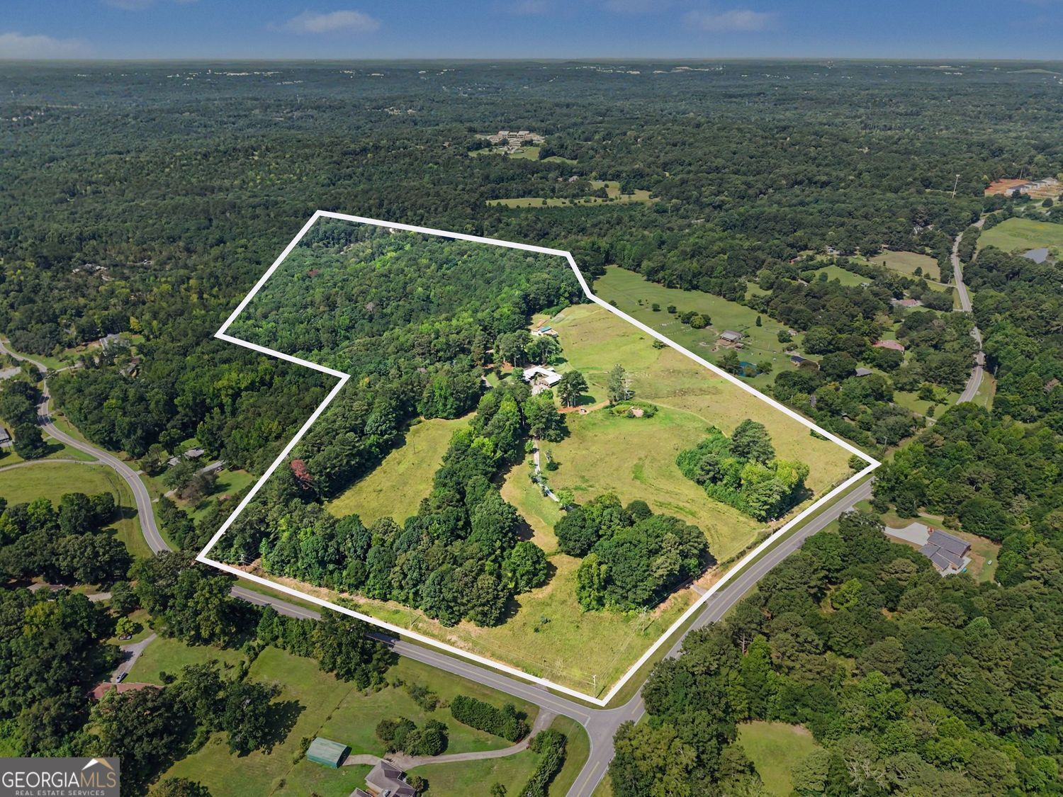 Property Photo: 2071 W Hightower Trail GA 30012