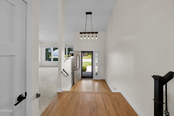 Property Photo:  524 Assiniboin Drive  ND 58503 
