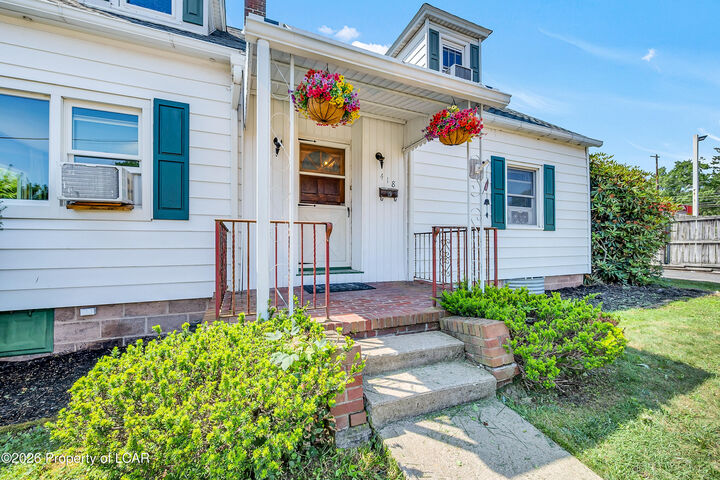 Property Photo:  418 Allegheny Street  PA 18661 