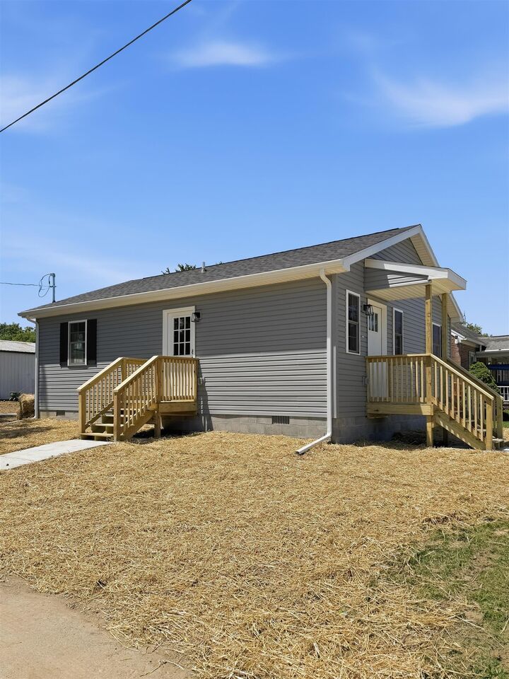 Property Photo:  1305 Mercer Ave  KY 42437-0000 