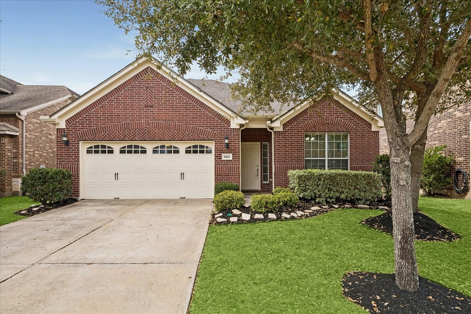 Property Photo: 9623 Cherry Quartz Court TX 77494