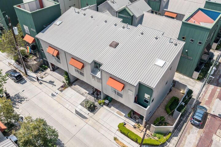 Property Photo:  1304 Arthur Street  TX 77019 
