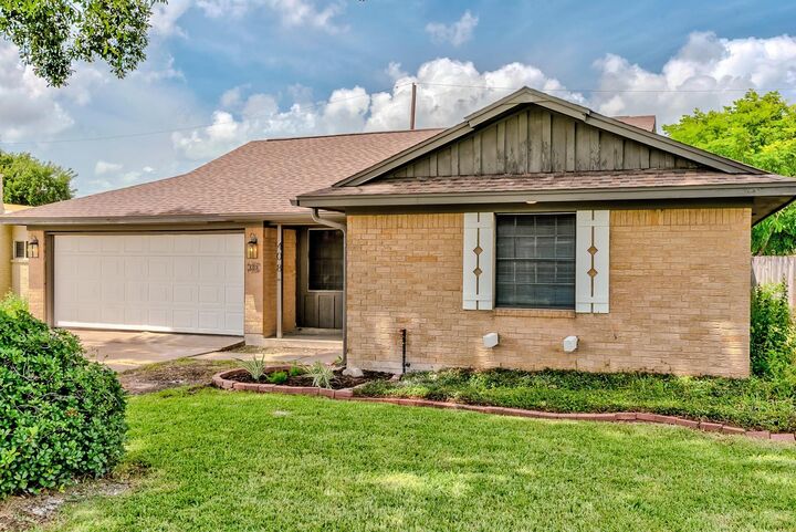 Property Photo:  408 N 36th Street  TX 77627 