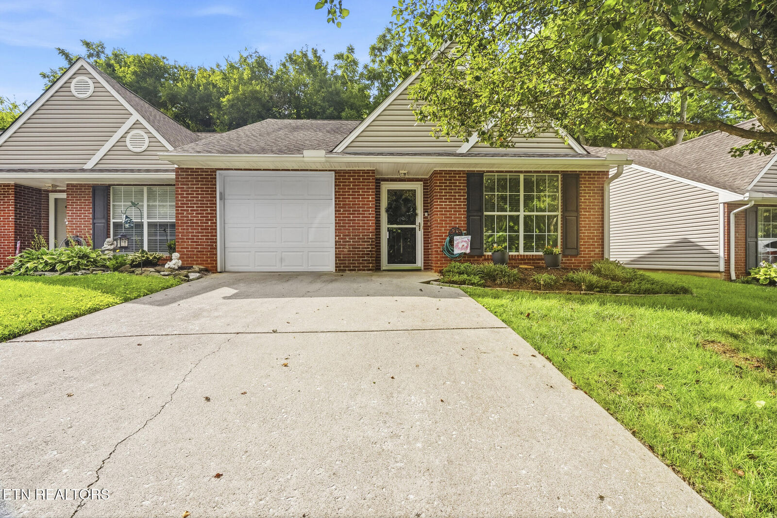 Property Photo: 216 Dalton Place Way TN 37912