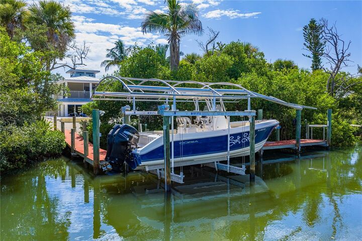 Property Photo:  550 N Gulf Boulevard  FL 33946 