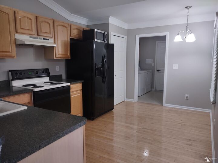 Property Photo: 25435 Tara Lane Lane MI 48134