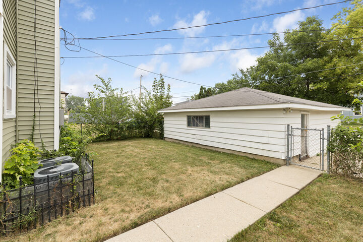 Property Photo:  5840 N 93rd St  WI 53225 