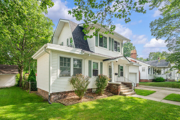 Property Photo: 1607 Hickory Street MI 49120