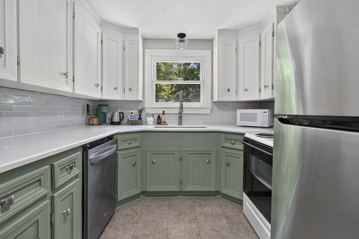 Property Photo:  6 Milton Avenue  ME 04073 