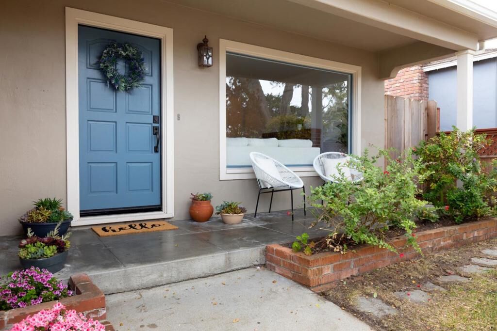 Property Photo: 709 Lobos Avenue CA 93950