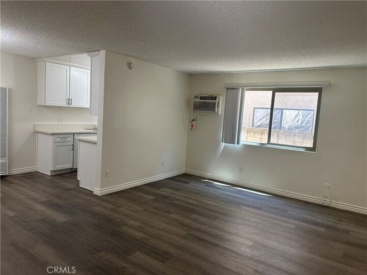 Property Photo: 7055 Etiwanda Avenue 102 CA 91335