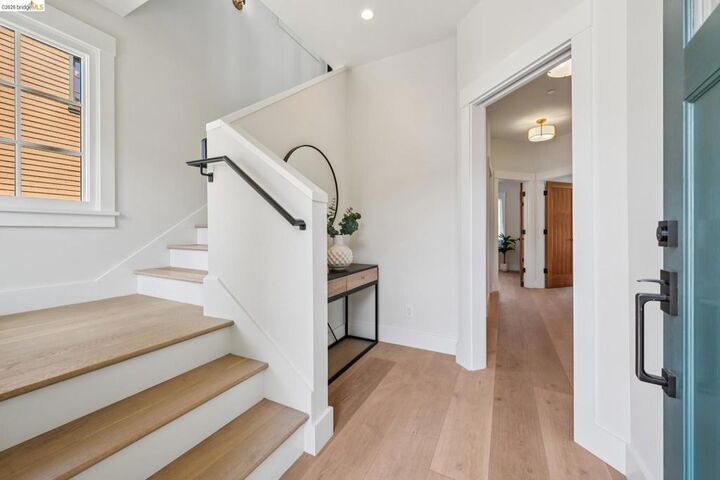Property Photo: 4432 Howe St CA 94611
