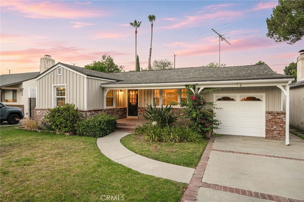 Property Photo:  504 N Reese Place  CA 91506 