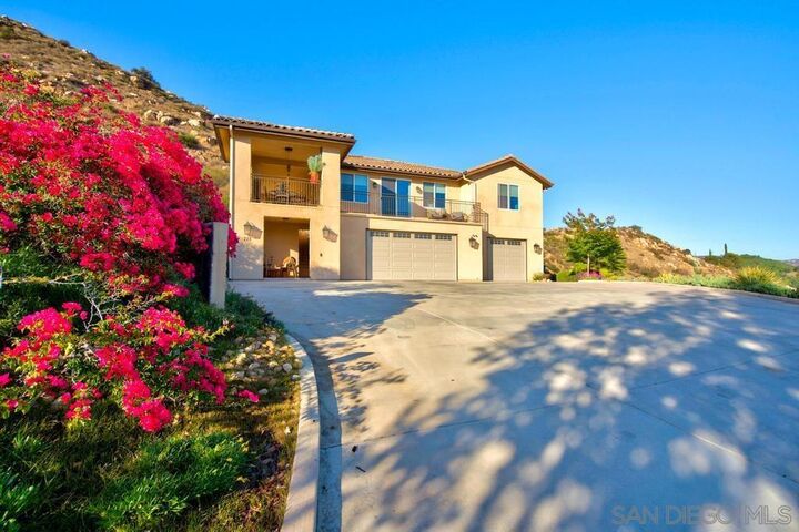 Property Photo: 718 Stoneybrae Pl CA 92027