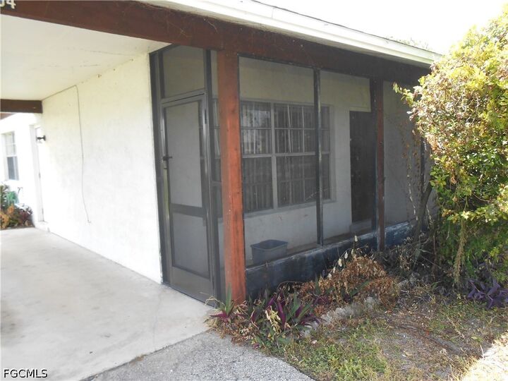 Property Photo:  404 Joel Boulevard  FL 33936 