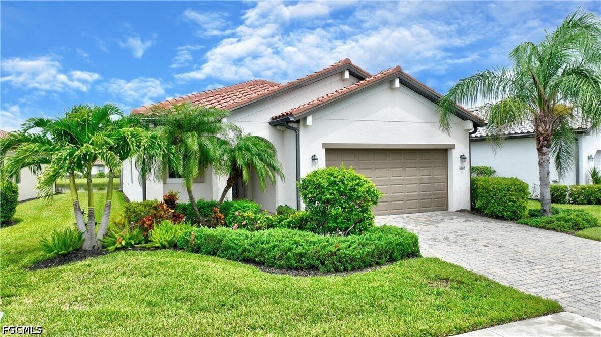 Property Photo:  11608 Golden Oak Terrace  FL 33913 
