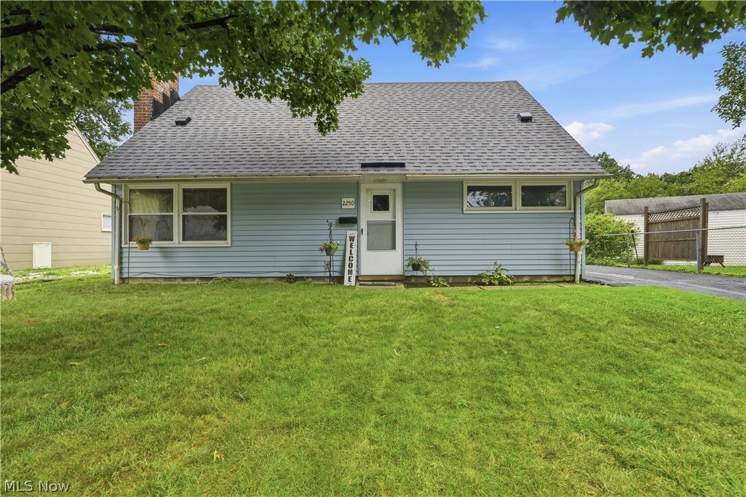 Property Photo:  2250 Wichert Drive  OH 44221 
