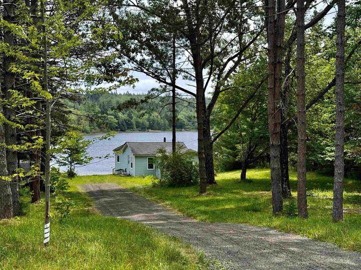 656 Milbury Lake Road — photo 1