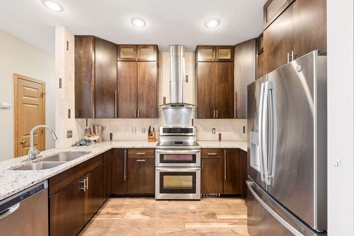 Property Photo:  18265 Kerrville Trail 309  MN 55044 
