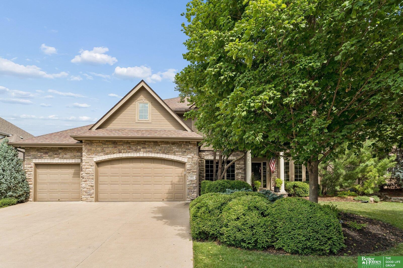 Property Photo: 3811 S 194 Street NE 68130