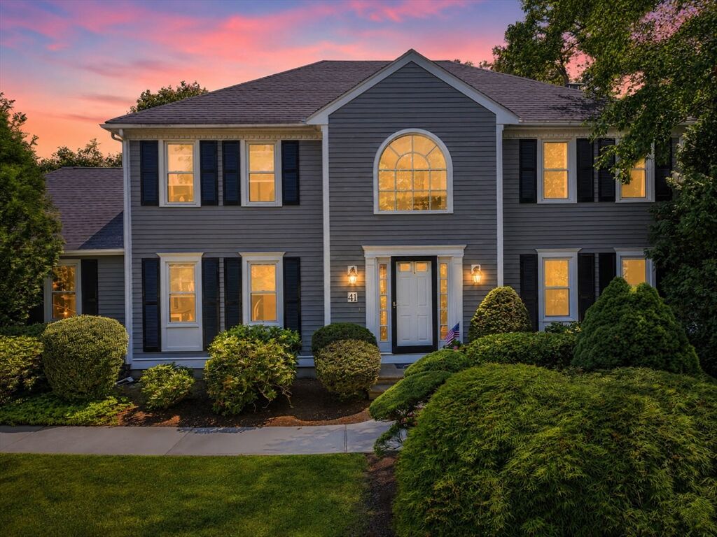 Property Photo: 41 Lamplighter Dr MA 01545