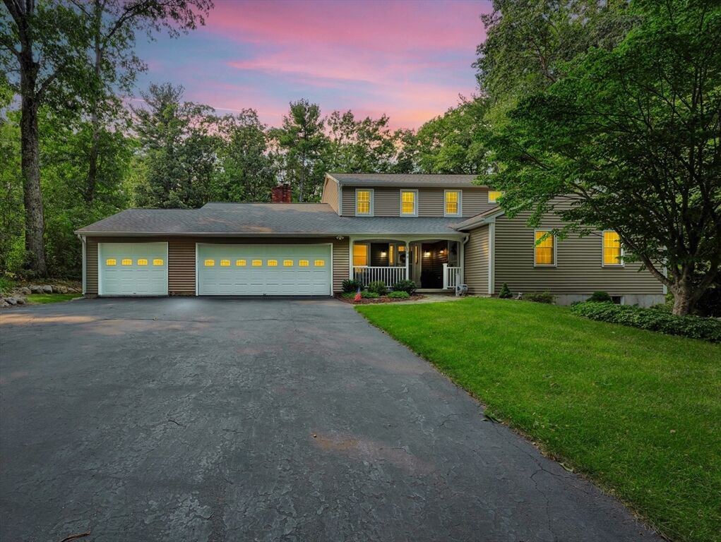 Property Photo:  198 Meadow Wood Dr  MA 01520 