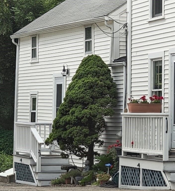 Property Photo:  22 Bedford 22  MA 02420 