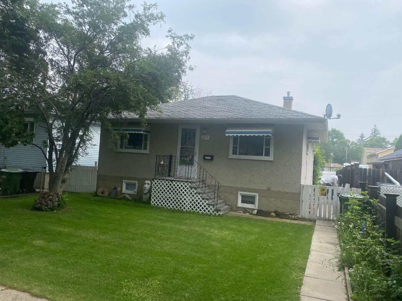 Property Photo: 5211 49 Street AB T4V 1N8