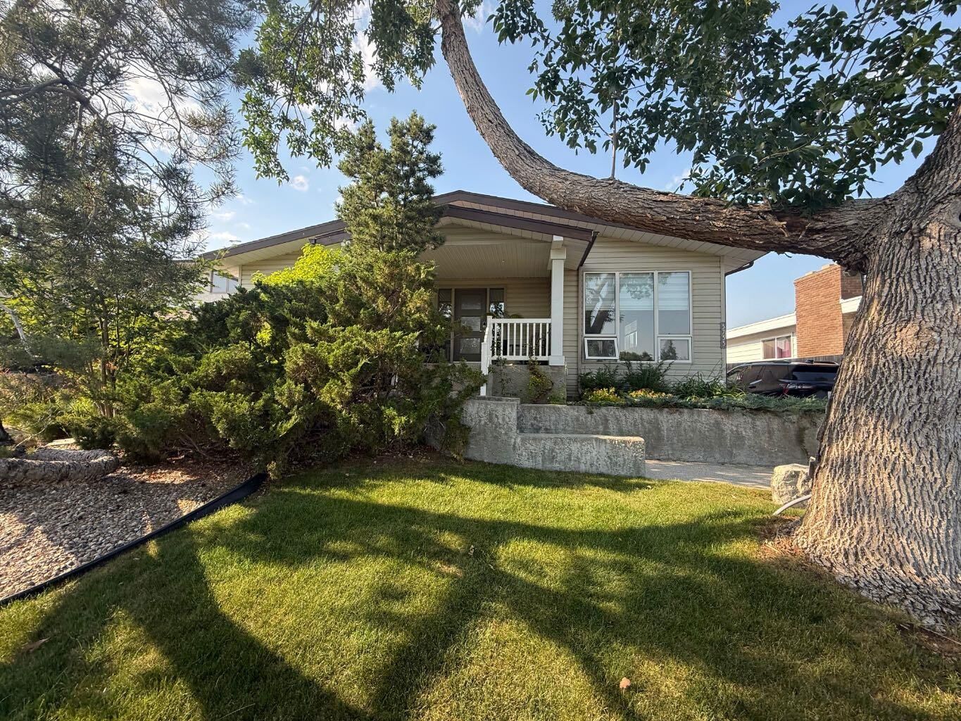 Property Photo: 3733 21 Avenue S AB T1K 4J2