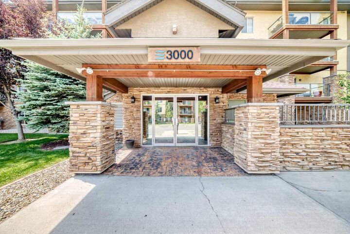 Property Photo: 92 Crystal Shores Road 3102 AB T1S 1N1