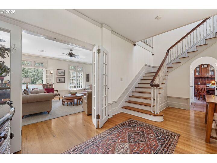 Property Photo: 3574 E Burnside St OR 97214