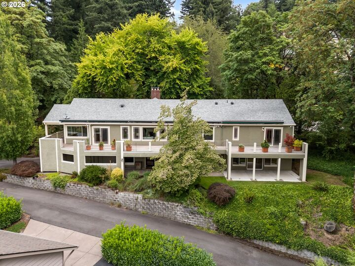Property Photo:  4621 SW Hillside Dr  OR 97221 