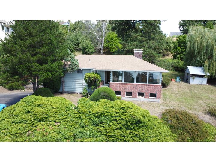 Property Photo:  3137 NW 3rd Ave  WA 98607 