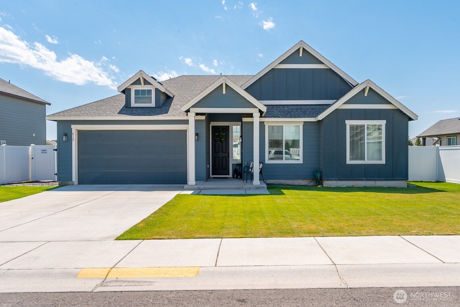 Property Photo: 412 NE L St WA 98848