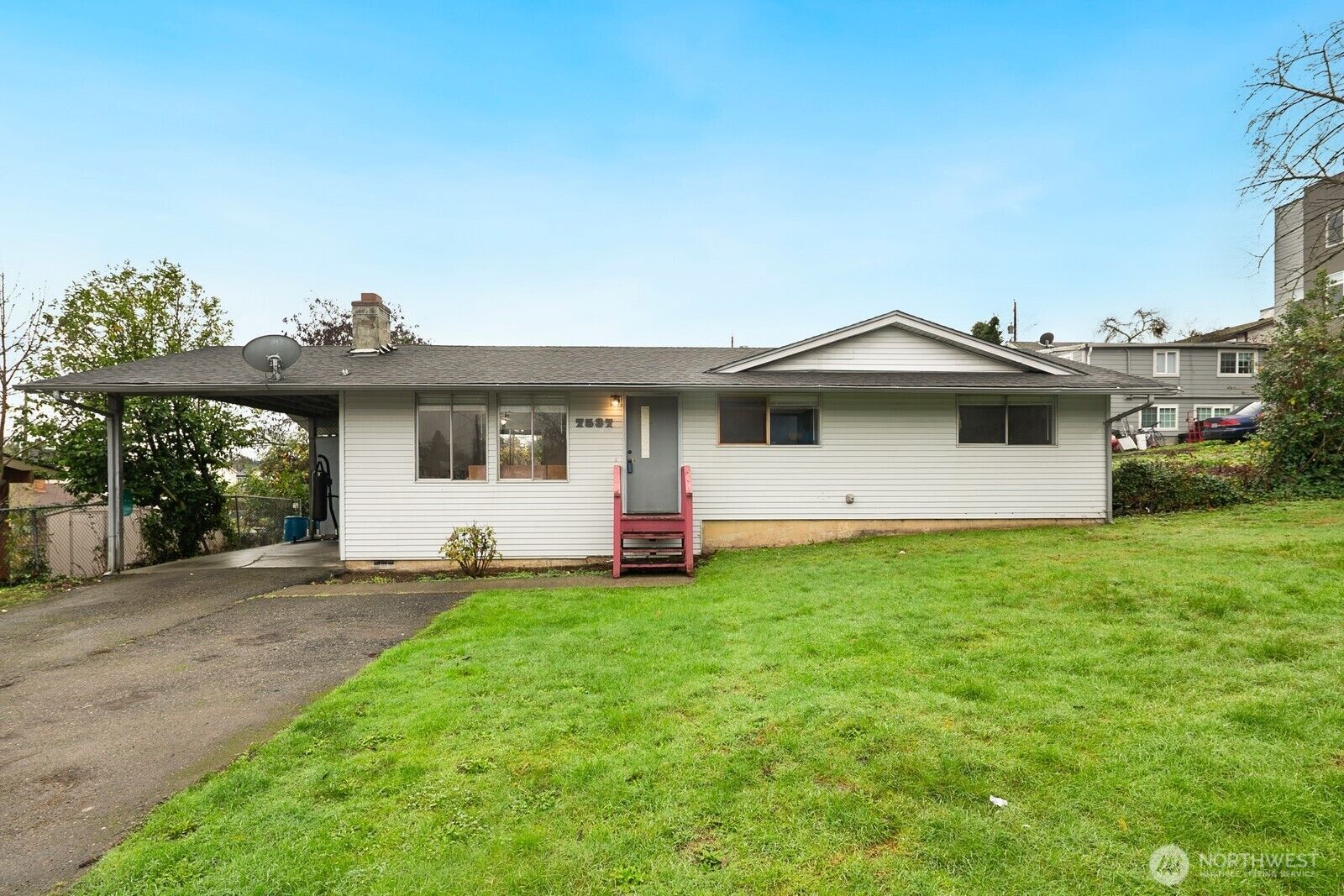 Property Photo: 7537 44th Avenue S WA 98118
