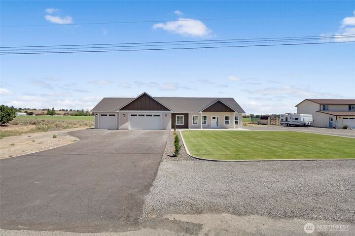 Property Photo:  7471  Redmond Road NE  WA 98837 