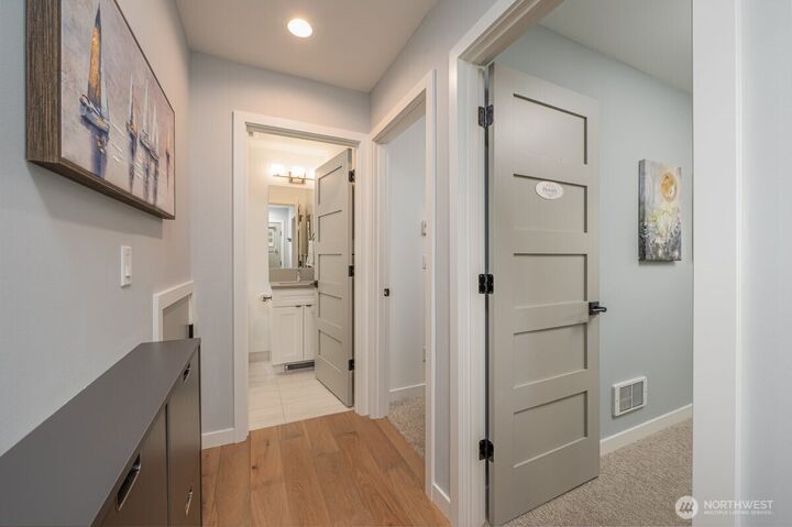 Property Photo: 3015 61st Avenue SW B WA 98116