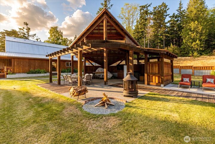 Property Photo:  550  Wanamaker  WA 98239 