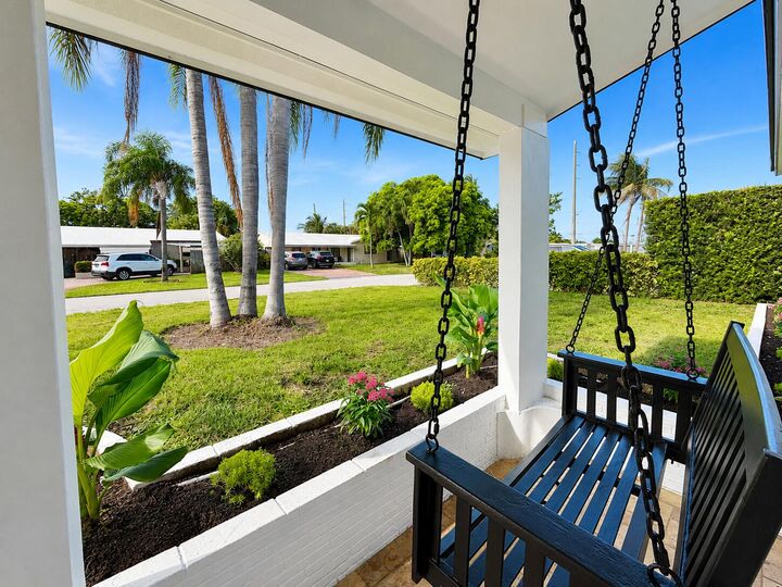 Property Photo: 350 NE 42nd Street FL 33334