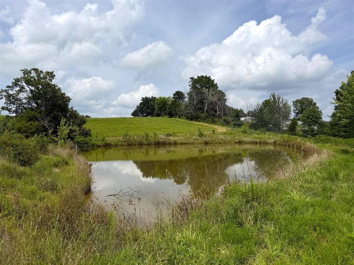 Property Photo:  944 E Hack Road  KY 42210 