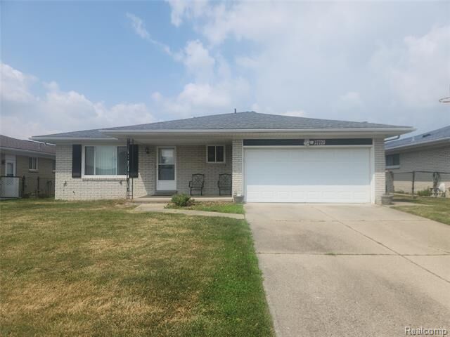 Property Photo:  37729 Douglas Court  MI 48310 